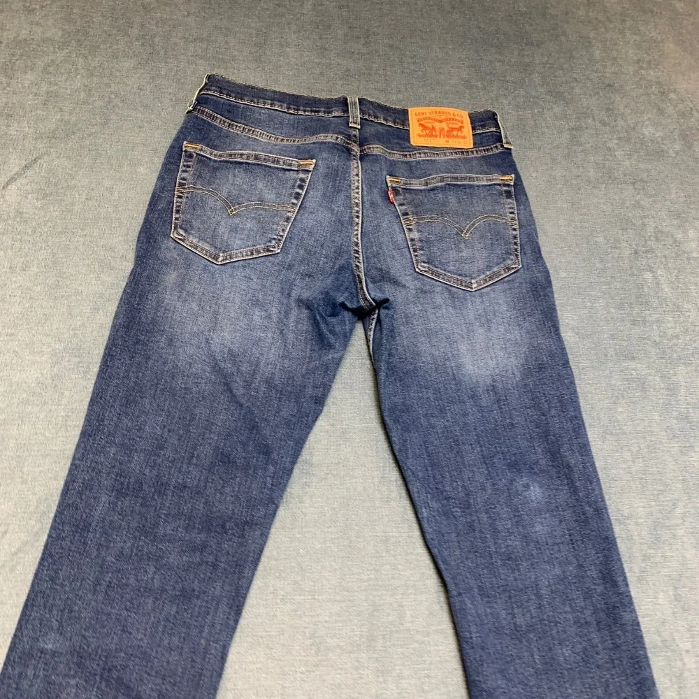 Levi's 511 Slim Fit Jeans Mens 31x32 Blue Denim Medium Wash 5-Pockets Streetwear
